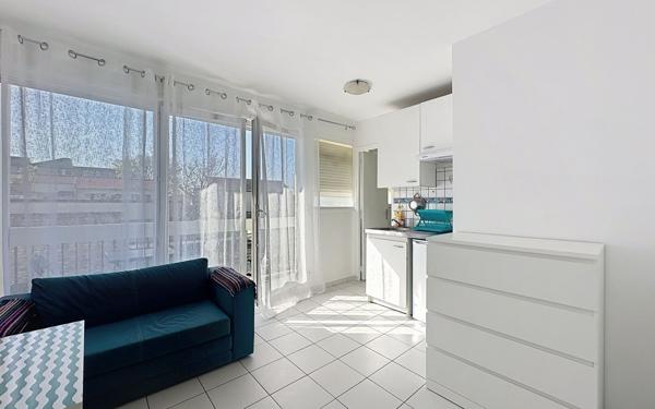 Appartement à louer    1 pièce • 12,98 m2 Saint-Maur-des-Fossés