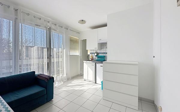 Appartement à louer    1 pièce • 12,98 m2 Saint-Maur-des-Fossés