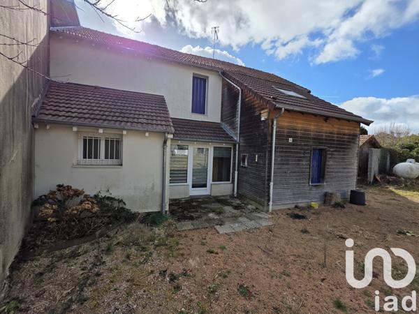 Maison à vendre 9 pièces 145 m² Le Mayet-de-Montagne