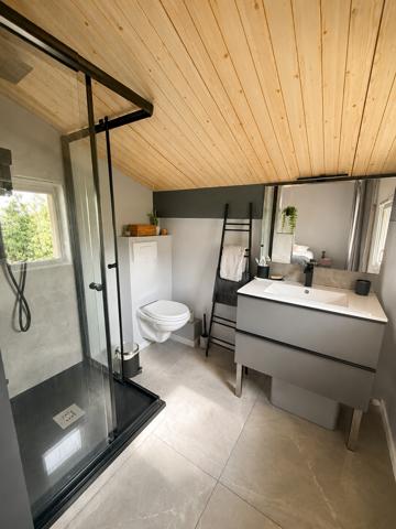 Maison
         6 pièces
        - 170 m²
