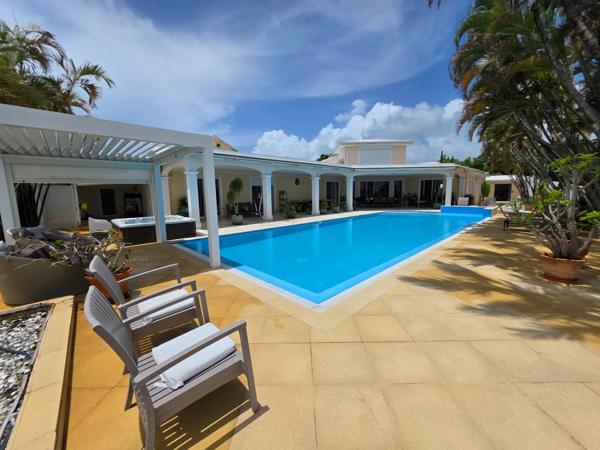 Superbe Villa VUE MER  à LE GOSIER (971)