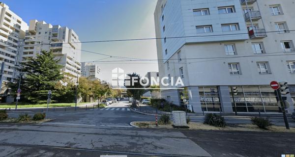 Location Parking 15 m² - Grenoble 38100