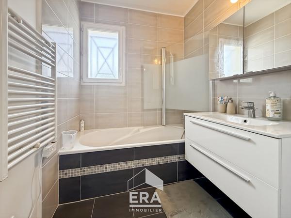 Maison Pessac  144m2, 5 CH, Garage, Jardin 595m2