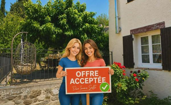 Maison de village avec jardin, terrasse, annexes et stationnement