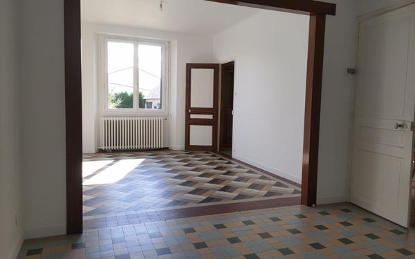 Maison à vendre    5 pièces •  Cormainville