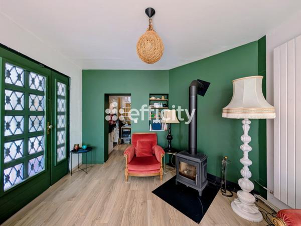Maison
         6 pièces
        - 130 m² Bien prestige 440 000 € *