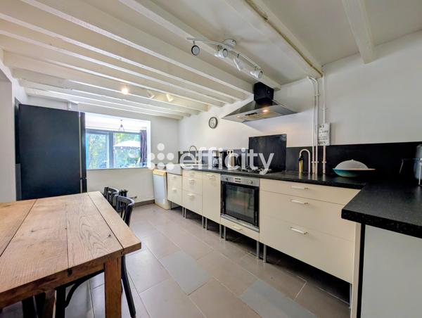 Maison
         6 pièces
        - 130 m² Bien prestige 440 000 € *
