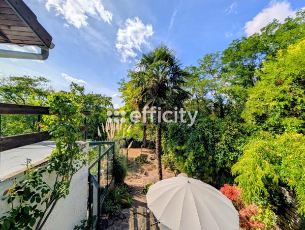 Maison
         6 pièces
        - 130 m² Bien prestige 440 000 € *