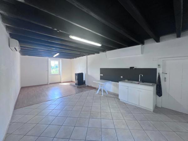 Ancien corps de ferme à vendre SAINT-PARDOUX-LE-LAC (87)