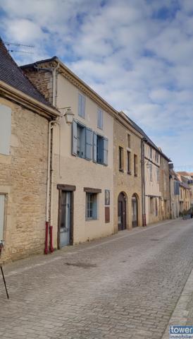 Maison de village
                                                                                                                                                                                                                                                                                                                        8 pièce(s)                                                                                                                                                                                                          4 chambre(s)                                                                                                                                                                                                          170  m²