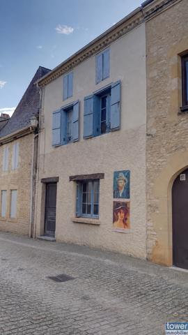 Maison de village
                                                                                                                                                                                                                                                                                                                        8 pièce(s)                                                                                                                                                                                                          4 chambre(s)                                                                                                                                                                                                          170  m²