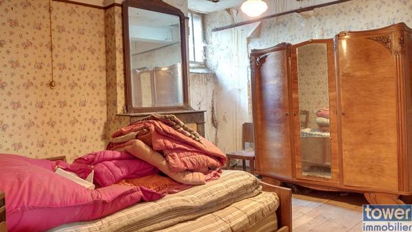 Maison de village
                                                                                                                                                                                                                                                                                                                        8 pièce(s)                                                                                                                                                                                                          4 chambre(s)                                                                                                                                                                                                          170  m²