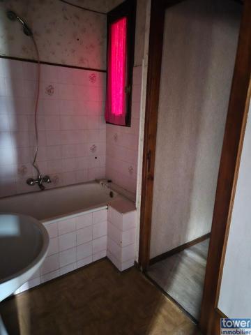 Appartement
                                                                                                                                                                                                                                                                                                                        10 pièce(s)                                                                                                                                                                                                                                                                                                                              250  m²
