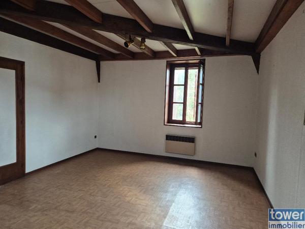Appartement
                                                                                                                                                                                                                                                                                                                        10 pièce(s)                                                                                                                                                                                                                                                                                                                              250  m²
