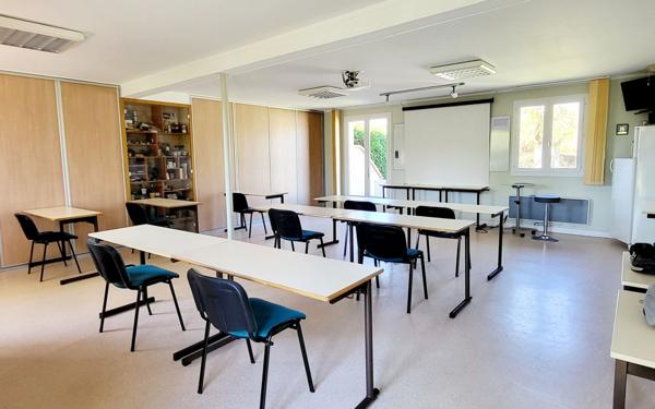 Maison à vendre    3 pièces • 202,05 m2 Châtillon-Coligny