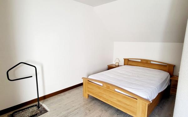 Maison à vendre    3 pièces • 202,05 m2 Châtillon-Coligny