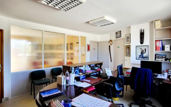 Maison à vendre    3 pièces • 202,05 m2 Châtillon-Coligny