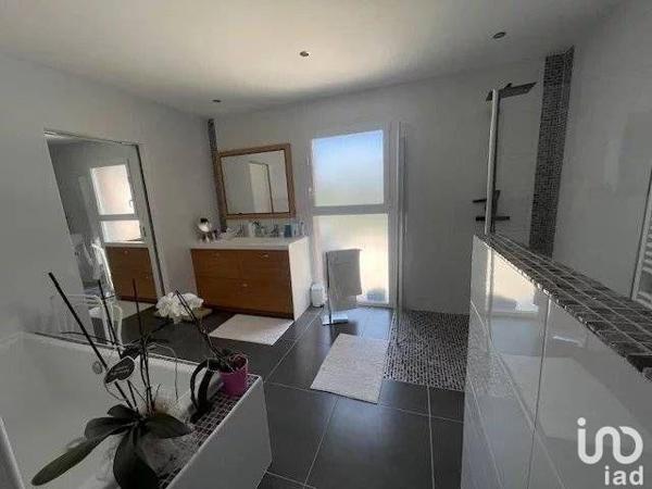 Maison à vendre 5 pièces 140 m² Saint-Privat-des-Vieux