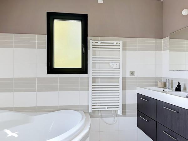 Maison à vendre 598 500 € Le Taillan-Médoc 6 p 135 m² DPE C