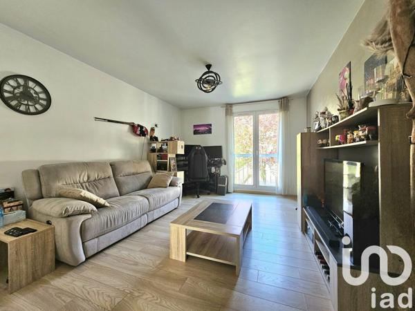Appartement 2 pièces de 48 m² à Épernon (28230)