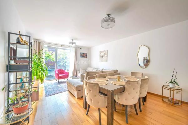 Vente                                                      Appartement
                        
                     3 pièces                      70 m2                     à Boulogne-Billancourt