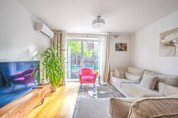 Vente                                                      Appartement
                        
                     3 pièces                      70 m2                     à Boulogne-Billancourt