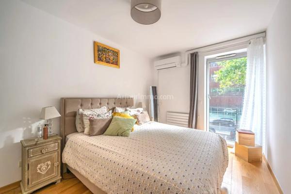 Vente                                                      Appartement
                        
                     3 pièces                      70 m2                     à Boulogne-Billancourt