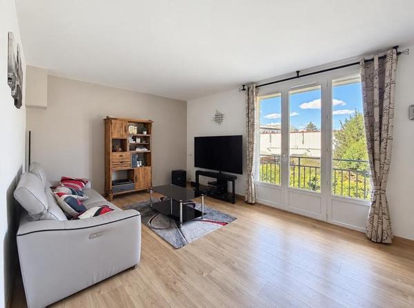 Appartement 282 000 € Saint-Cyr-l'École 4 p 72 m² DPE C