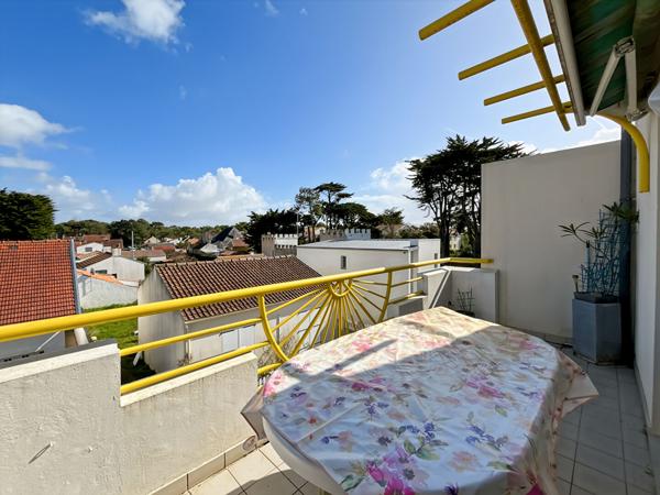 T2 mezzanine proche commerces et plage avec garage