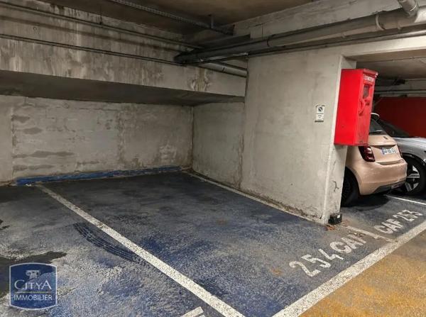 Parking à louer Tours (37000)