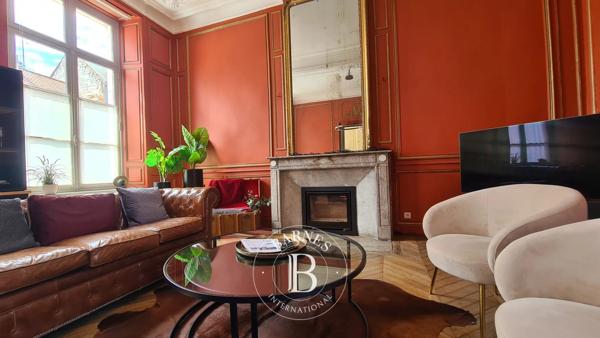 Montreuil-sur-Mer, Hôtel particulier 5 Chambres -  295 m² à vendre