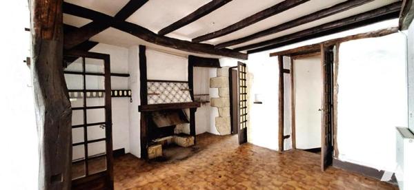 VIC-FEZENSAC, Maison de ville 77 m² + cave jardin