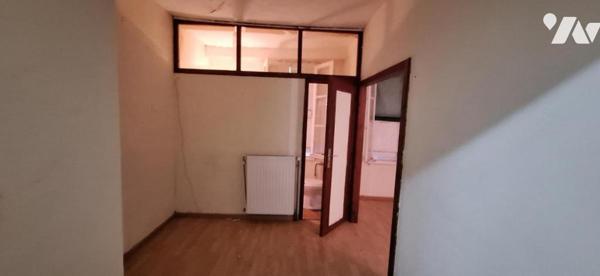 VIC-FEZENSAC, Maison de ville 77 m² + cave jardin