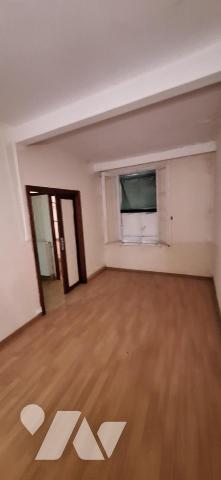 VIC-FEZENSAC, Maison de ville 77 m² + cave jardin