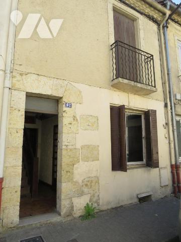 VIC-FEZENSAC, Maison de ville 77 m² + cave jardin