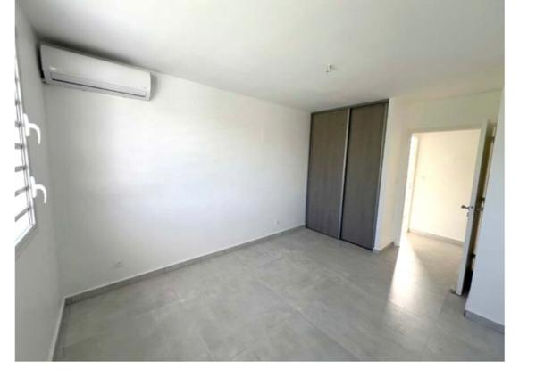 Jolie villa T4  neuve secteur résidentiel Baie Mahault