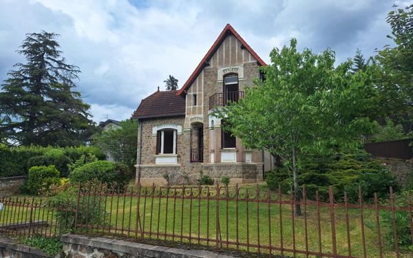 Maison à vendre    5 pièces • 88,50 m2 Néris-les-Bains