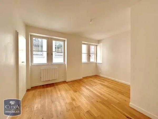 Appartement à louer 3 pièces 64.7m²