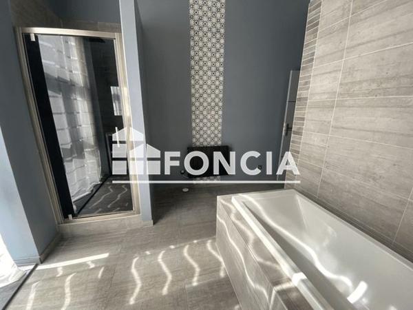 Location Appartement 3 pièces 107.65 m² - 39 RUE MARCEL VERFAILLIE Tourcoing 59200