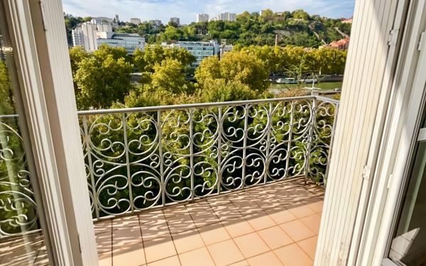 Appartement à vendre    5 pièces • 147 m2 Lyon 2