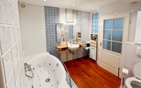 Appartement à vendre    5 pièces • 147 m2 Lyon 2