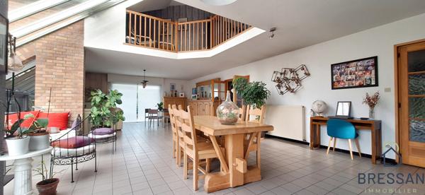 Maison 7 pièce(s) 5 chambre(s) 236 m²