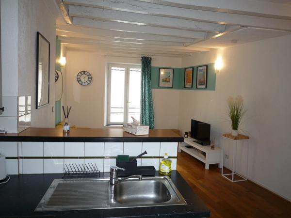 Dpt Aisne (02), CHATEAU THIERRY, à vendre, immeuble mixte habitation commerce excellente rentabilité