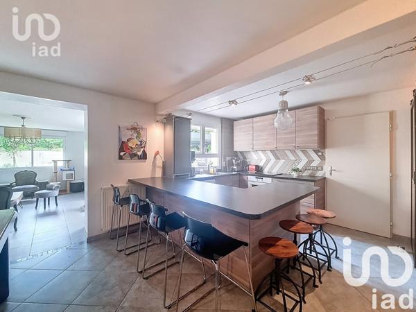 Maison 7 pièces de 151 m² à Bailly-Romainvilliers (77700)