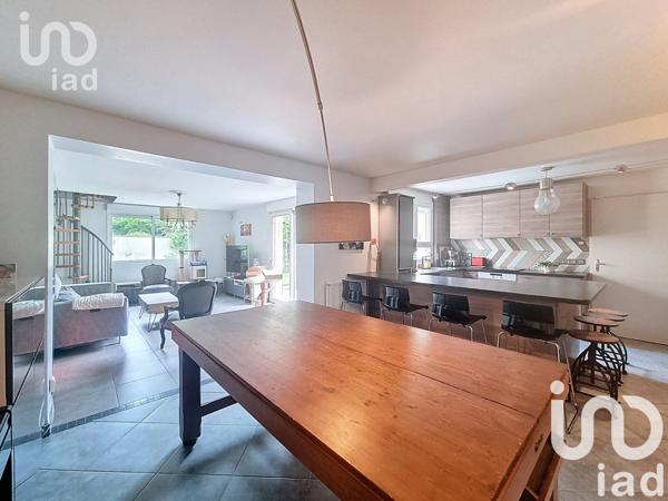 Maison 7 pièces de 151 m² à Bailly-Romainvilliers (77700)