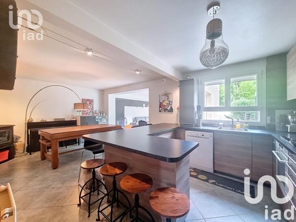 Maison 7 pièces de 151 m² à Bailly-Romainvilliers (77700)