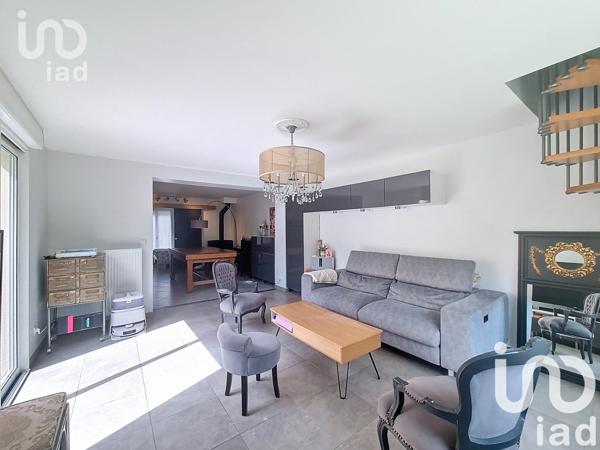 Maison 7 pièces de 151 m² à Bailly-Romainvilliers (77700)