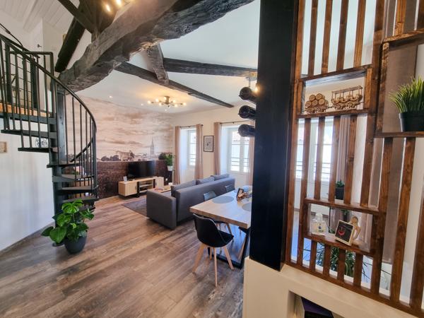 Immeuble 5 pièces - 104 m²