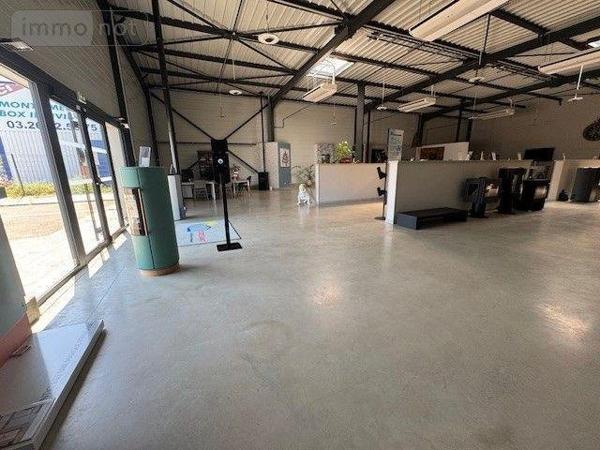 Entrepôt et bureaux à louer à Cormontreuil dans la Marne (51350), ref : 51095/188