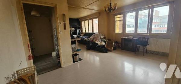 DUNKERQUE au coeur du centre-ville : Au 2ème étage et dernier étage d'une petite copropriété sa...